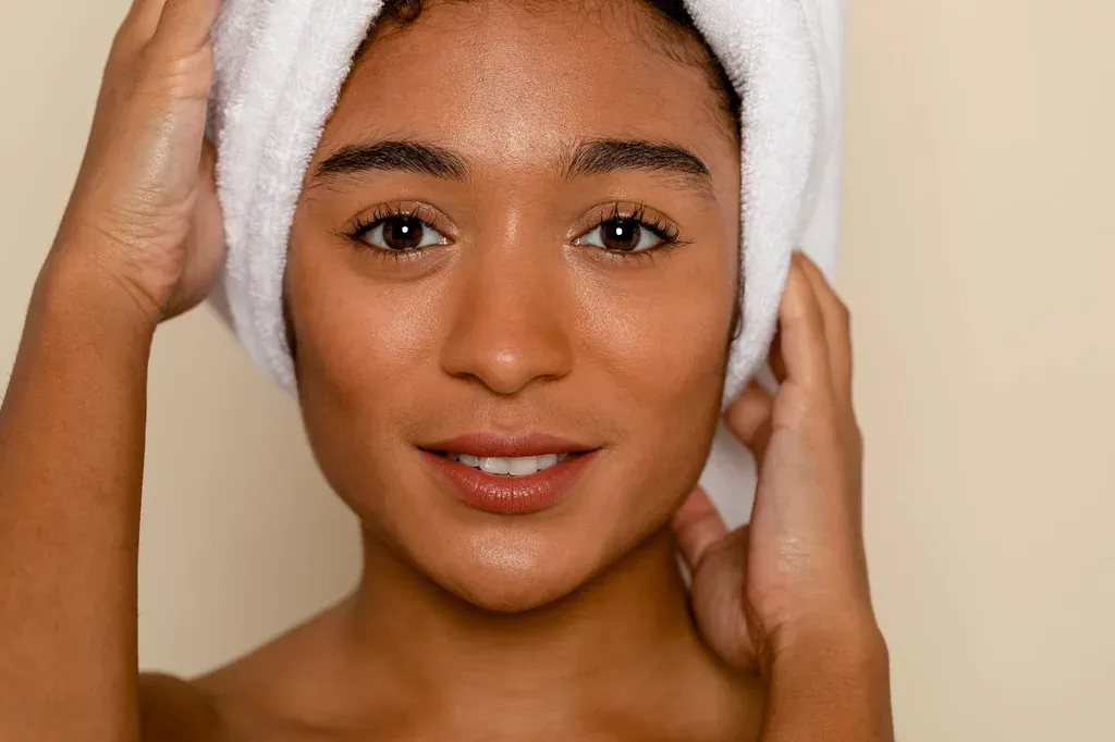 Masque cheveux serviette — illustration de l'article « Masque pour vos cheveux, nos recettes »