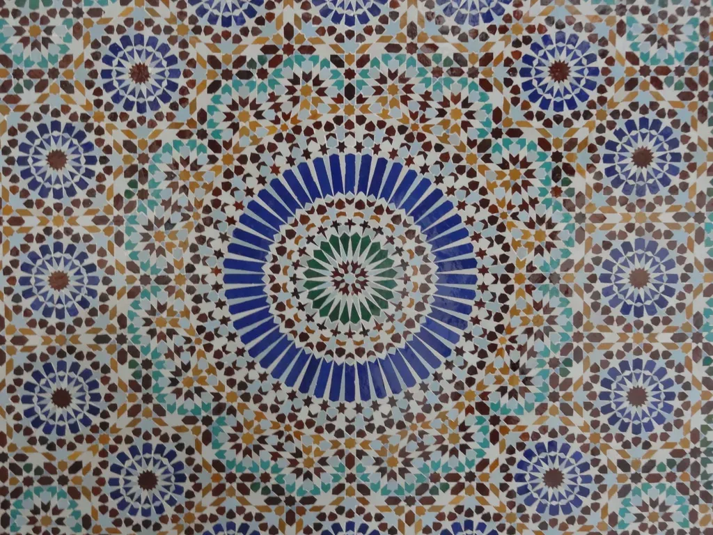 Mosaique zellige couleurs — illustration de l'article « Mehdi Benedetto, la mosaïque a un talent »