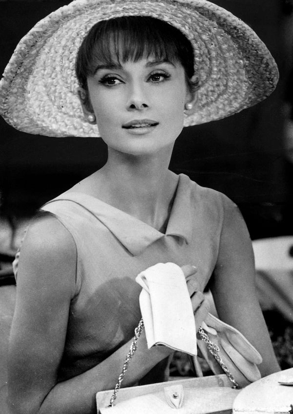 style Audrey Hepburn