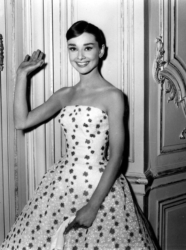 style Audrey Hepburn