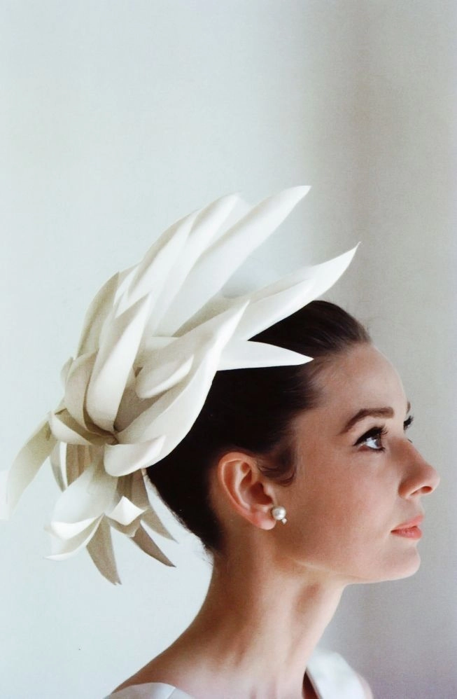 style Audrey Hepburn