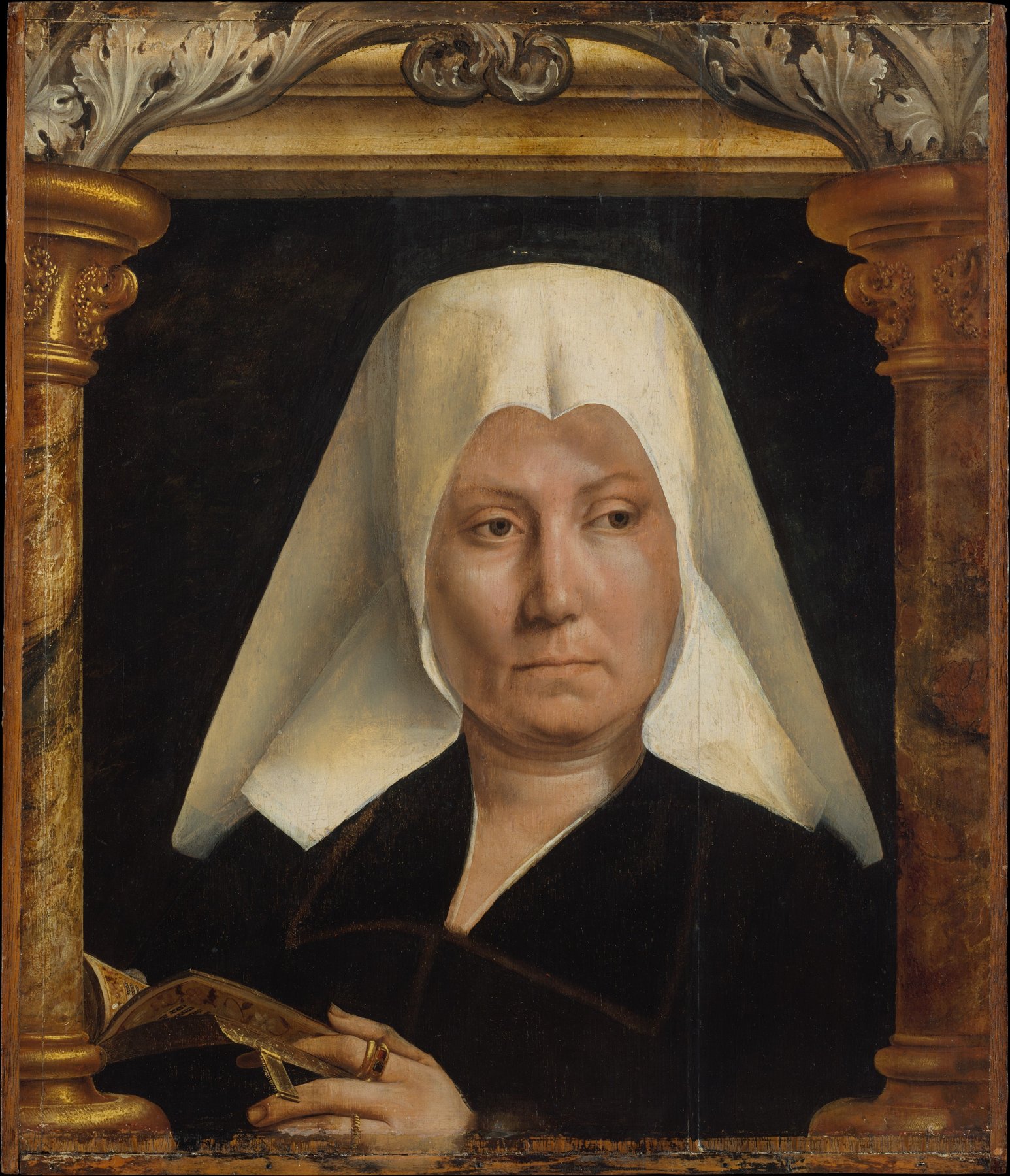 Portrait ancien d'une femme au regard posé et confiant